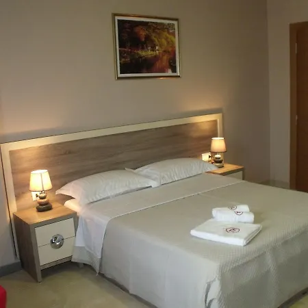 Terminal 3* טיראנה