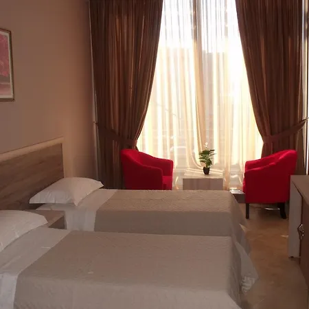 מלון Terminal 3*