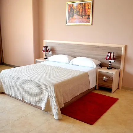 Terminal 3* טיראנה